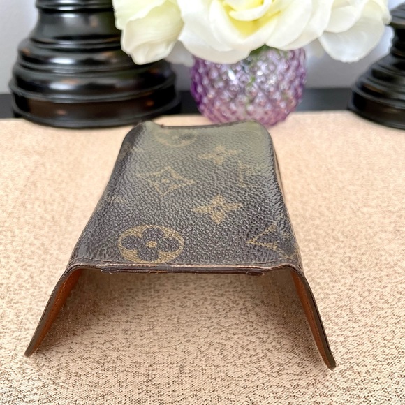 Authentic Louis Vuitton Monogram 4 Key Wallet Card Holder - Picture 13 of 16
